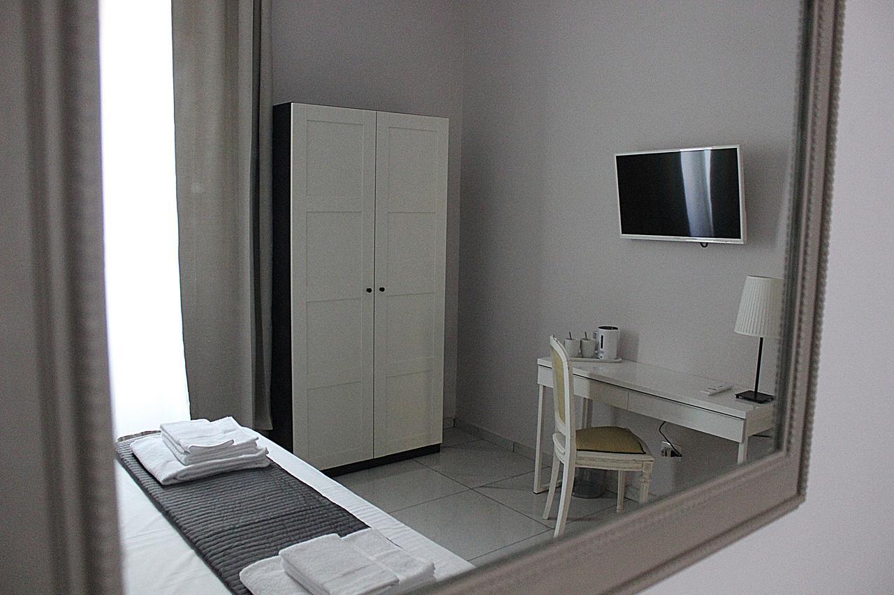 Dimora Degli Artisti - Charm Rooms Florence Exterior photo